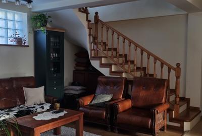 Casă cu 4 camere în Ultracentral - 1