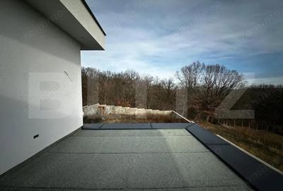 Casă cu 5 camere cu Teren 1000 Mp în Central