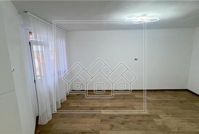 Apartament cu 2 camere decomandat în Turnișor - 5