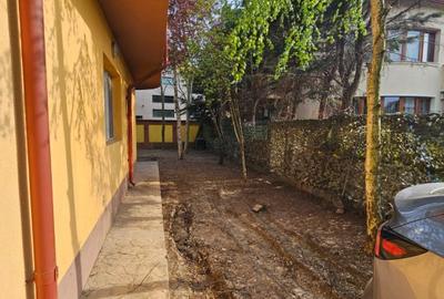 Casă individuală cu 5 camere cu Teren 200 Mp în Central - 7