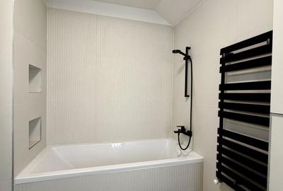 Apartament cu 3 camere, mobilat în Tractorul - 14