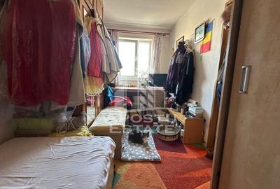 Garsoniera la etajul 1, zona Dambovita - 2