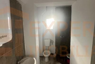 Apartament cu 4 camere în Central - 2