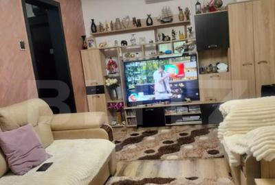 Apartament de vanzare, cu 2 camere, spa?ios ?i complet ren - 5