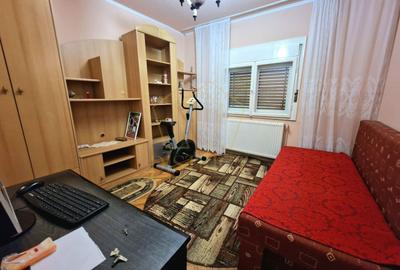 Apartament cu 3 camere decomandat, mobilat în Girocului - 3