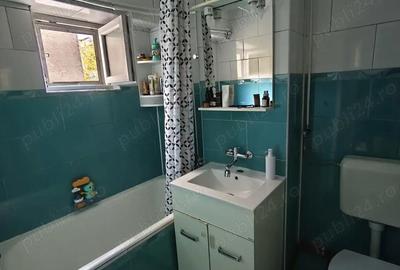 Apartament cu 3 camere semidecomandat în Micro 16 - 1