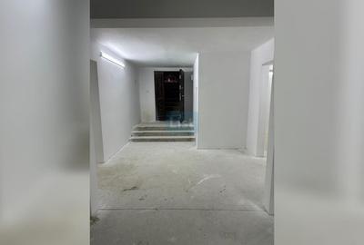 Spațiu comercial, de 200 mp, în Central - 2