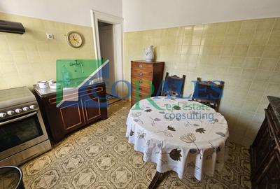 Apartament cu 3 camere circular, mobilat în Traian - 12