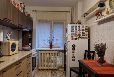 Apartament cu 2 camere decomandat în 1 Mai - 6