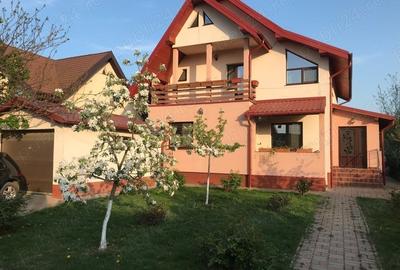 Casă cu 6 camere în Lilieci