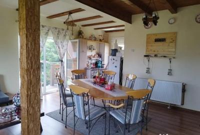 Casă cu 5 camere cu Teren 350 Mp în Central