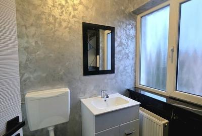 Apartament cu 4 camere decomandat în Central - 2