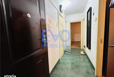 Apartament cu 3 camere semidecomandat în Podu Roș - 3