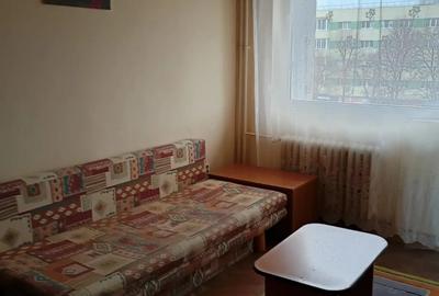 Ap decent 1 cam ultracentral la Podgoria pe Bulevard total mobilat si utilat - 6