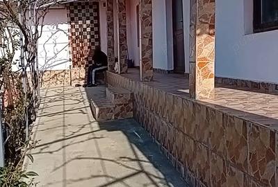 Casă cu 5 camere în Pechea - 2