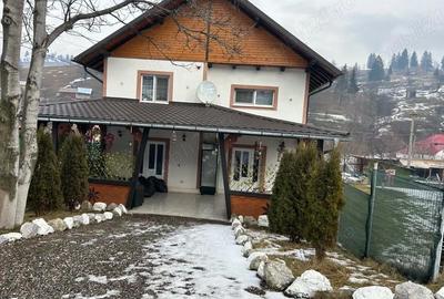 Casă cu 3 camere cu Teren 150 Mp în Sadova - 1