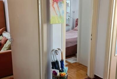 Proprietar vând apartament 2 camere decomandate  Micro 3 - 3