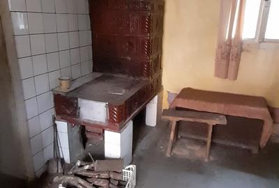 Casă cu 4 camere în Central - 2