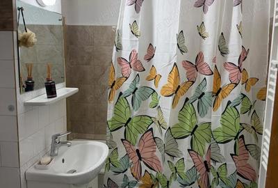 Apartament cu 3 camere decomandat în Micălaca - 2