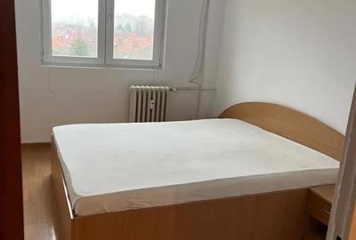 Apartament cu 3 camere decomandat în Central - 1