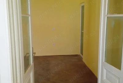 De vanzare apartament 3 camere zona Balcescu - 3