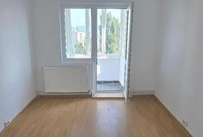 Vand apartament 2 camere in Deva, zona Micro 15 (Lidl), izolat - 1