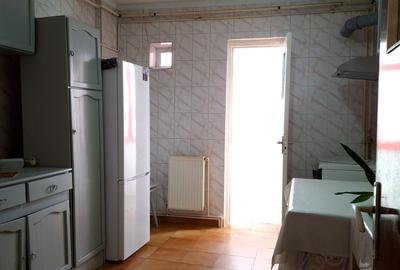 Apartament cu 2 camere decomandat în Găvana 3 - 8