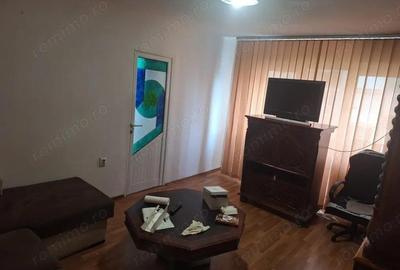 80.000 euro .. 3 camere .. etaj intermediar .. semicentral - 3