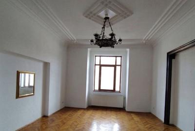 Apartament cu 3 camere semidecomandat în Moșilor - 8