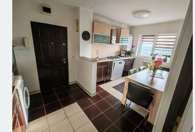 Apartament cu 3 camere decomandat în Sud - 2