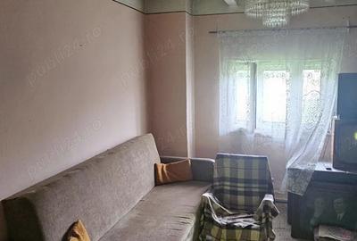 Casa + teren 1.000 mp in Lonea (jud. Hunedoara), pe Str. George Enescu - 4