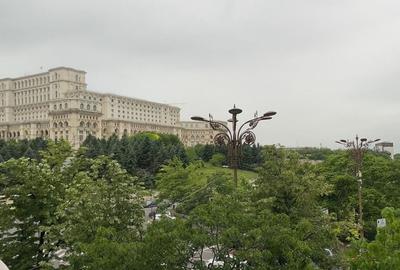 Garsoniera cu vedere la parcul Izvor, spatioasa, moderna - 1