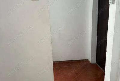 Privat, vand apartament 3 camere, str. Neptun, et. 2 4 - 5