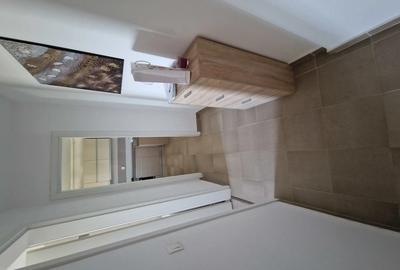 Proprietar inchiriez ap1 cam in complexul Toronto - 2