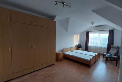 Apartament cu 3 camere decomandat în Central - 2