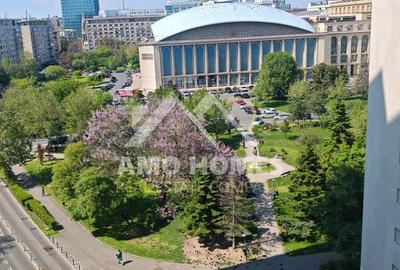 Apartament cu 2 camere decomandat în Sala Palatului