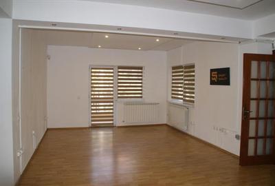 Vatra Luminoasa, apartament in vila, 3 camere, 100 mp, curte - 1