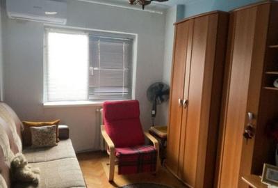 Apartament cu 4 camere, mobilat în Central