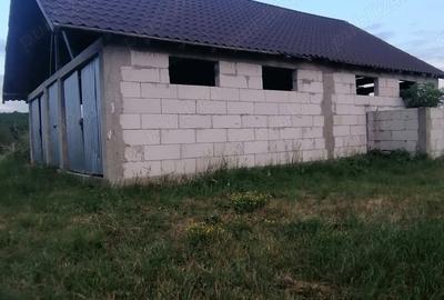 Teren de 2200 mp, în Central - 7