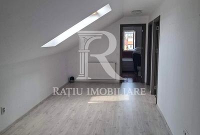 Apartament cu 3 camere în Central - 1