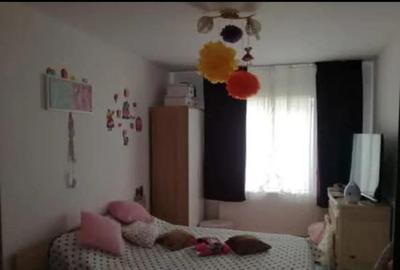 Imobil Casa vila inchiriez camera pentru o fata in Bucure?ti sect 6,dr taberei prelungirea ghencea - 2