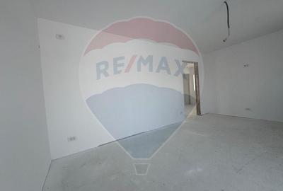 Casă cu 4 camere cu Teren 450 Mp în Săbăreni - 7