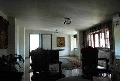 Casă individuală cu 5 camere cu Canalizare în Central - 13