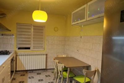 Apartament cu 3 camere decomandat în Central - 4