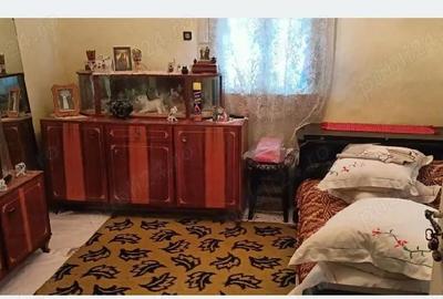 Casă cu 5 camere cu Teren 1800 Mp în Unirea - 4
