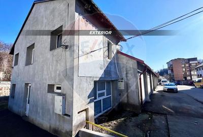 Spațiu industrial, de 647 mp, în Central - 13