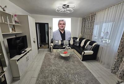 Apartament cu 3 camere semidecomandat în Micro IV - 1