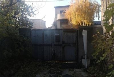 Teren+ Casa batraneasca - zona Domenii - 3