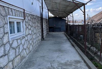 Casă cu 4 camere în Central - 1