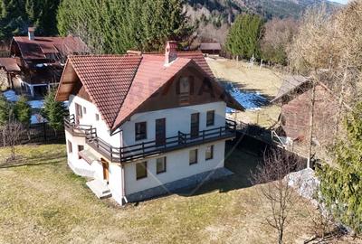 Casă cu 7 camere cu Teren 986 Mp în Plaiul Foii - 23